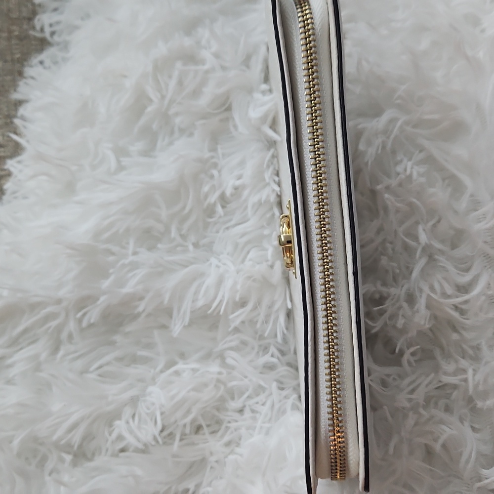 Michael Kors Optic White Pebble Leather Wallet MK - Picture 6 of 9
